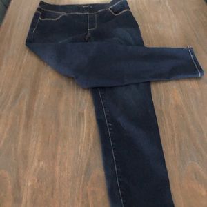 Gloria Vanderbilt pull up jeans